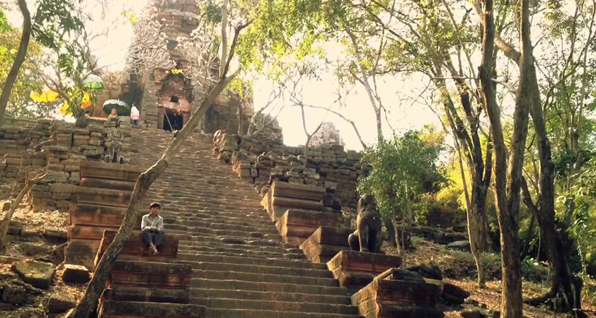 the road to Banan temple