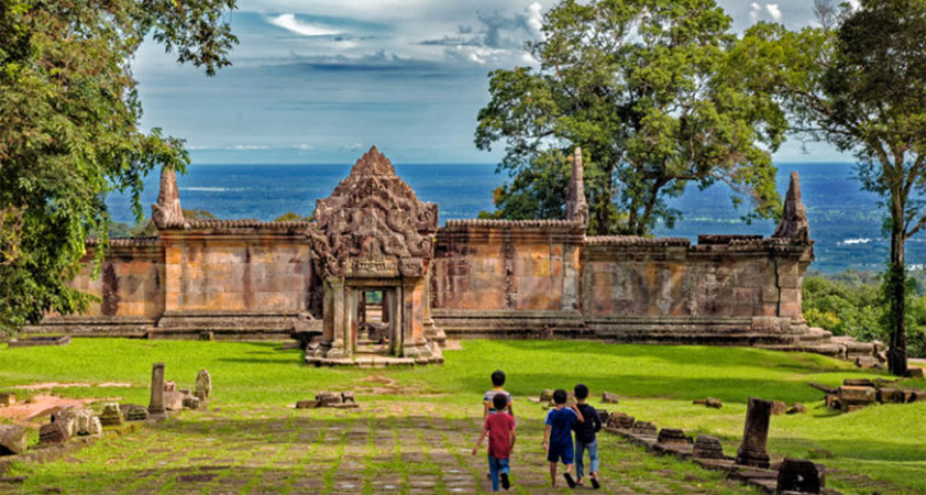 Preah Vihear Temple is located in a pleasant environment with an attractive countryside