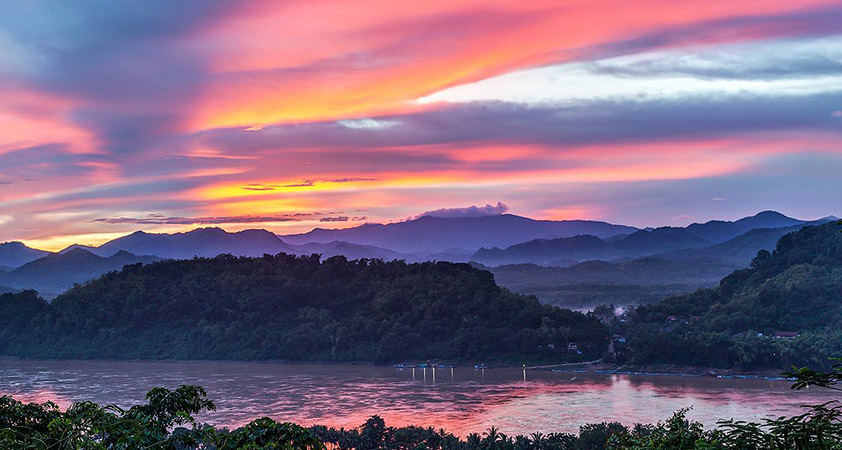 Enjoy your sunset view from Phousi Mountain