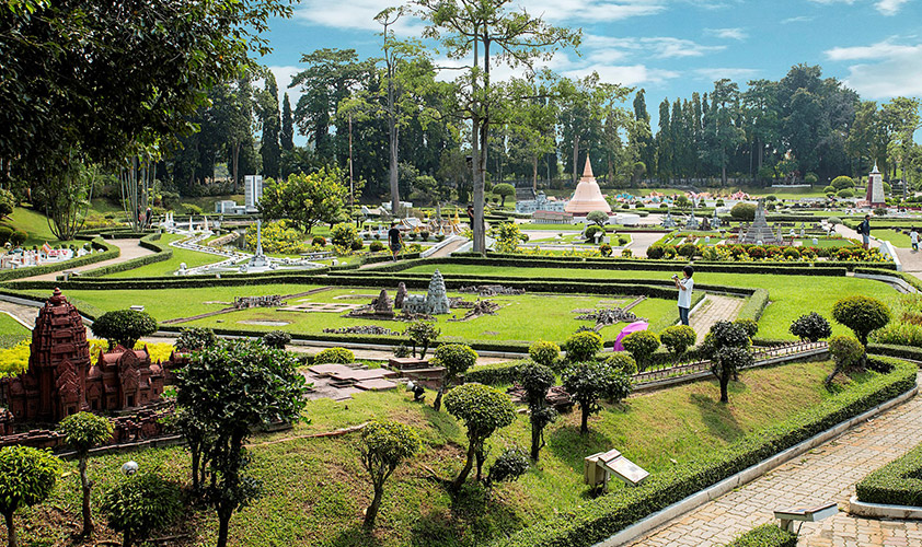Mini Siam is a miniature city with scale models of famous buildings from across the world