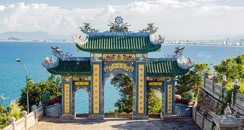 The gate is right next to the beach