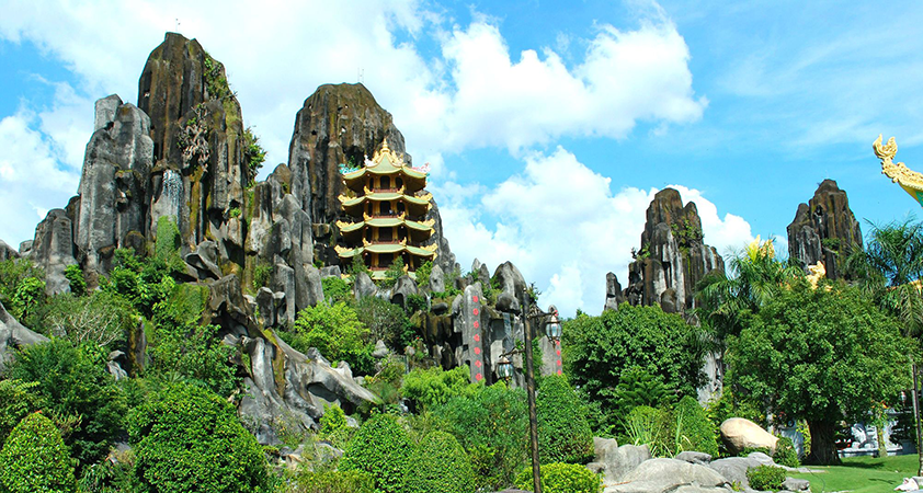 A lot of constructions are built on the mountains