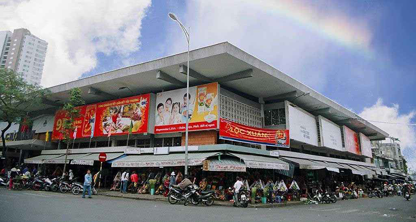 Visit the market to learn more about the locals'' lifestyle