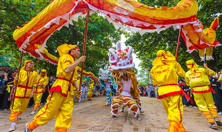 The festival at But Thap pagoda