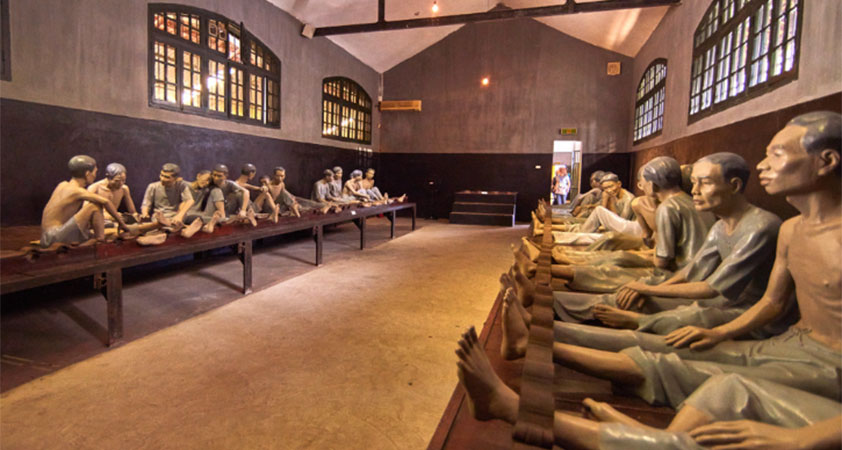 Hoa Lo Prison presents the reality at the time of Vietnam Resistence Against Enemy