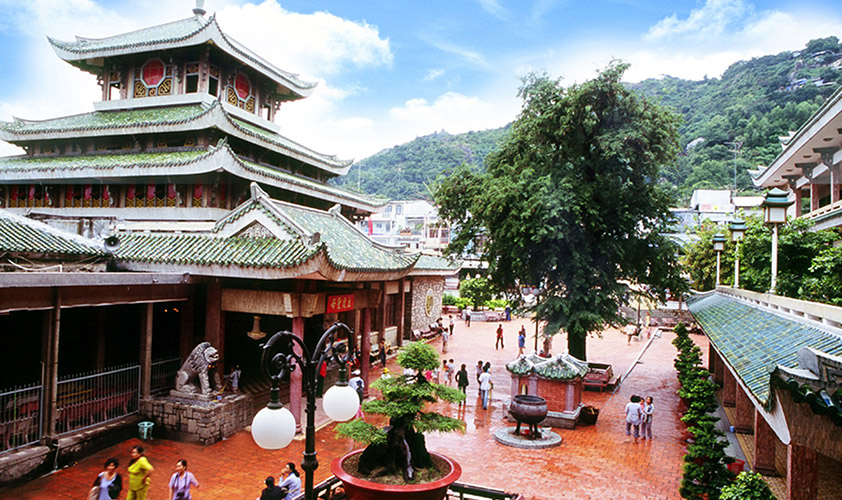 A pagoda in Sam mountain