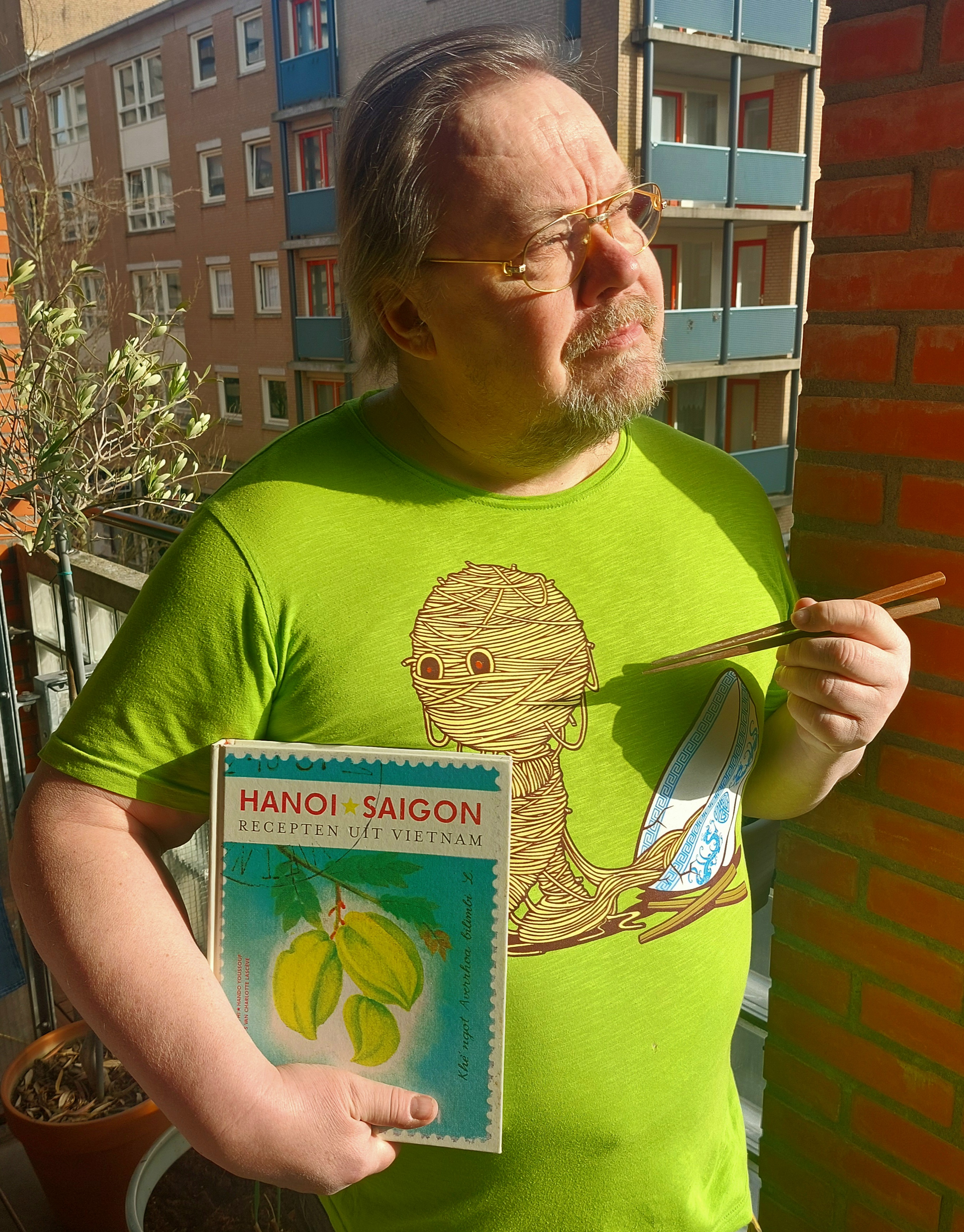 Jari with a pair of Vietnamese chopsticks Jari with a pair of Vietnamese chopsticks