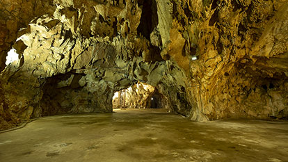 Discover mysterious beauty of Mo Luong Cave in Mai Chau, Vietnam