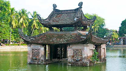 Enjoy exciting atmosphere of Thay Pagoda Festival in Hanoi