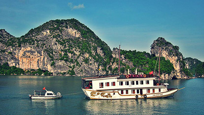 Valentine Junk on Halong Bay | 2 days 1 night