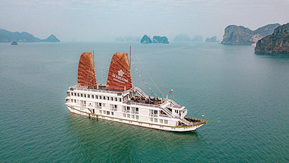 Heritage Line Jasmine Junk on Halong Bay | 3 days 2 nights