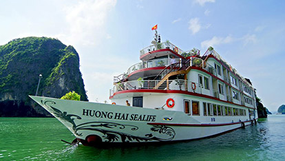 Huong Hai Sealife junk on Halong Bay | 3 days 2 nights