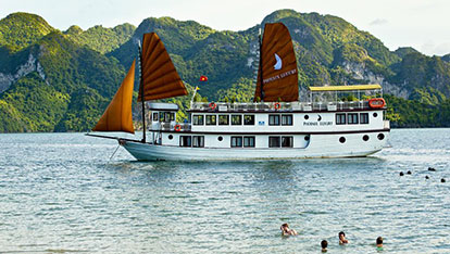 Phoenix Junk on Halong Bay | 2 days 1 night