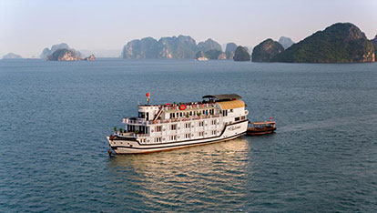 Paloma Junk on Halong Bay | 2 days 1 night