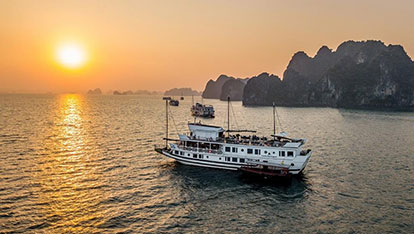 Garden Bay Junk on Halong Bay | 2 days 1 night