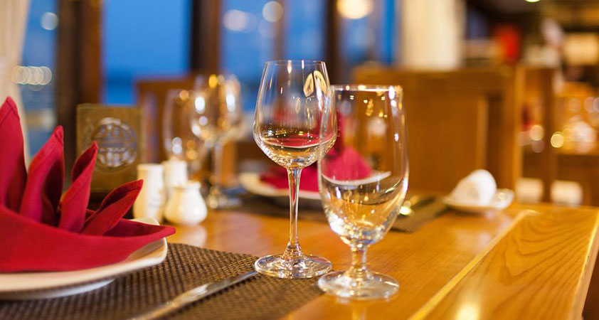 Have lunch and enjoy the bay scenery 