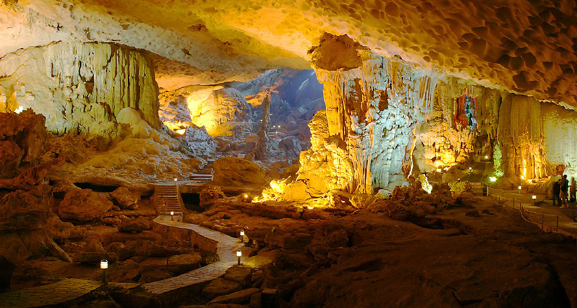 Thien Canh Son cave