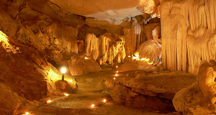 Thien Canh Son Cave