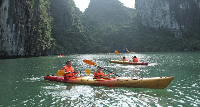 Kayaking in Bai Tu Long Bay