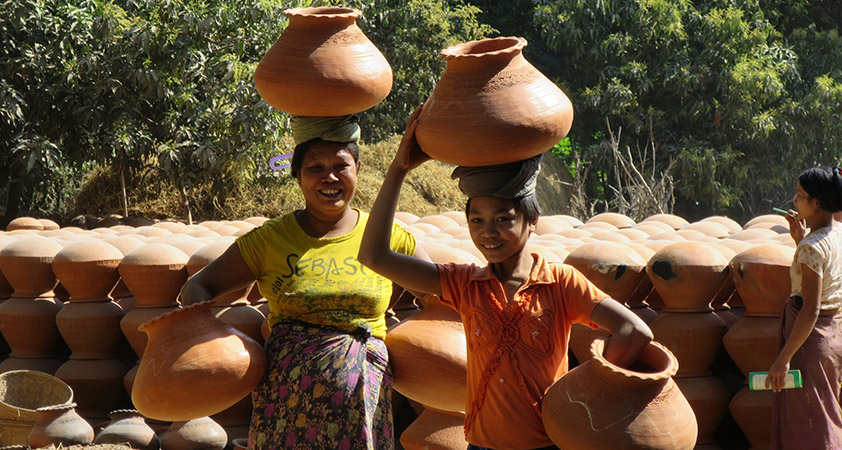Walk round the pottery village at Yandabo