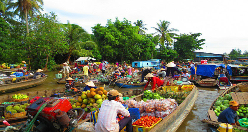 Cai Rang floating market