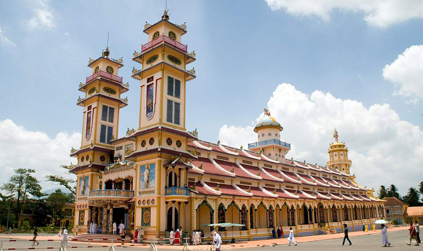 Cao Dai temple