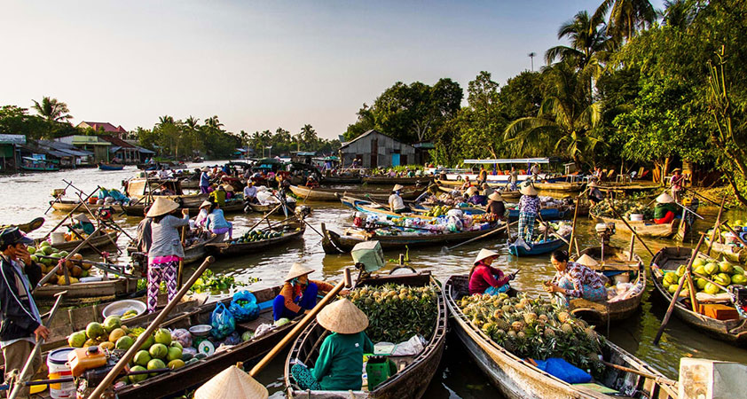 Cai Be floating market