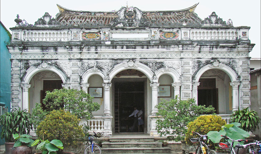 The ancient house of Mr. Huynh Thuy Le