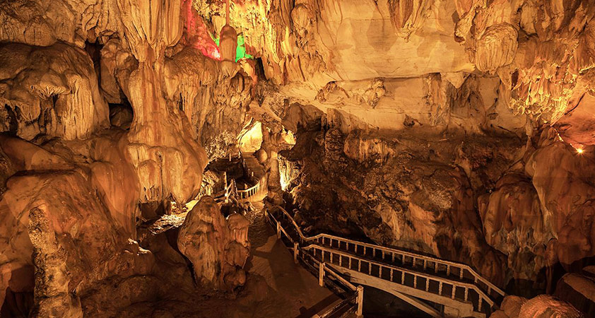Pak Ou Caves