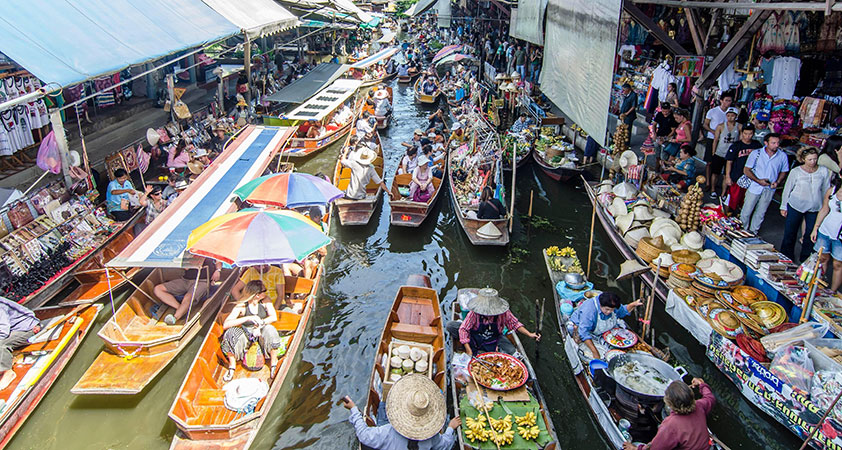 Damnoen Saduak Floating Market