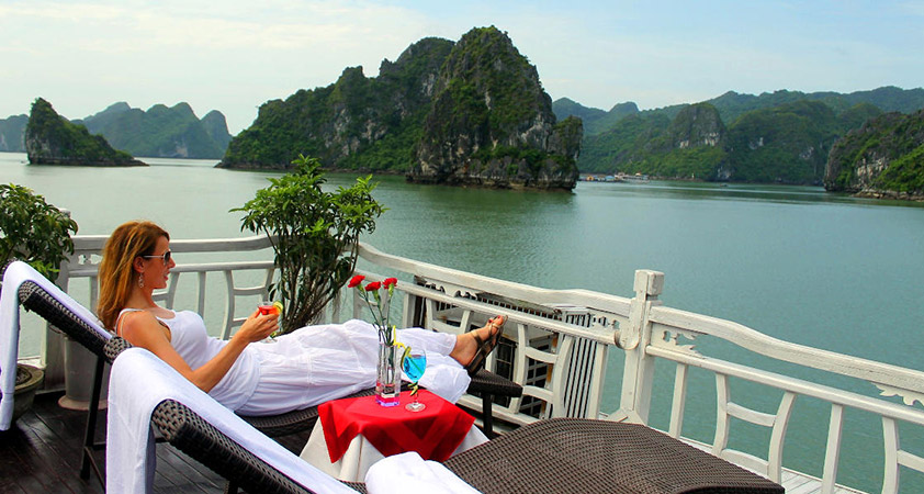 Enjoy your time on boat on Halong Bay 
