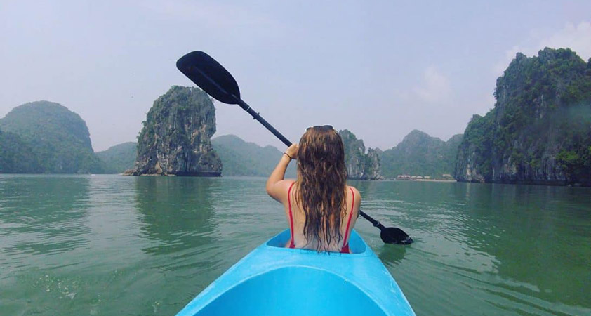 Kayak paddling on Halong Bay??