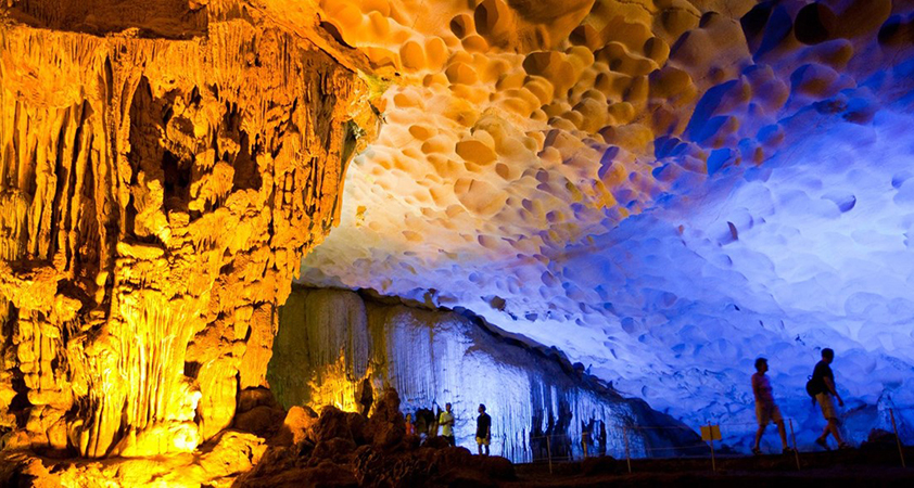 Cave of Surprise (Hang Sung Sot)
