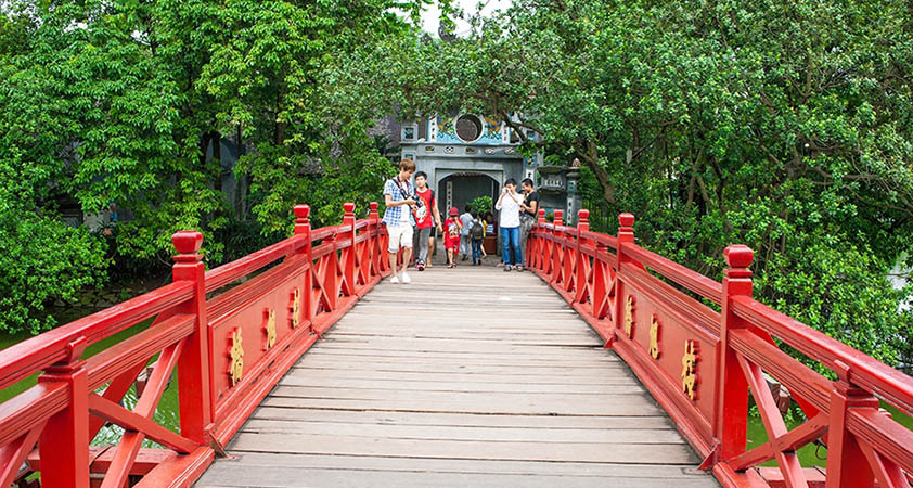 The red bridge (Cau The Huc) to Ngoc Son Temple