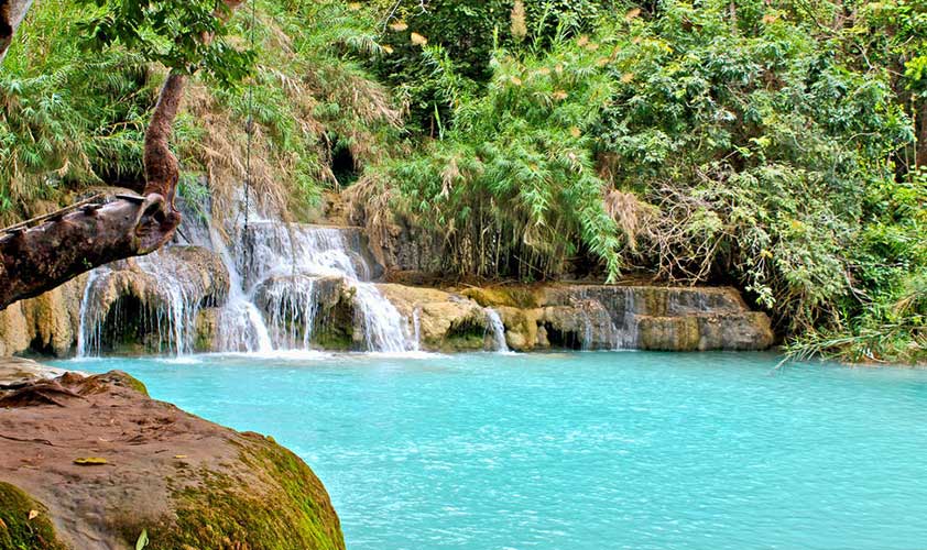 Enjoy your time in Khouang Si waterfall