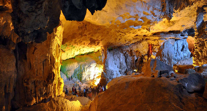 Sung Sot cave