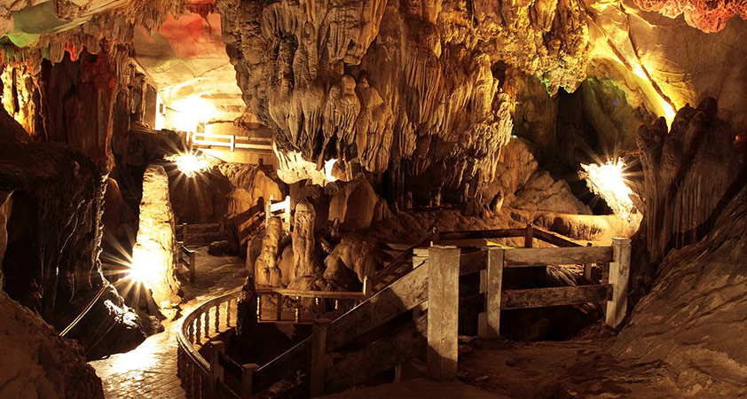 Pak Ou Caves