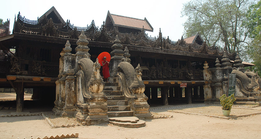 Yoke Sone Kyaung monastery