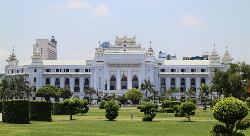 Make a stroll around the Mahabandoola Park to admire the colonial courthouse