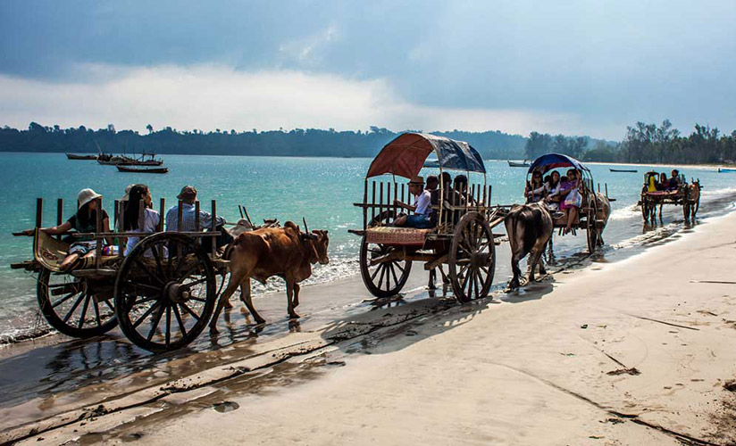 Ride-horse along Ngapali beach