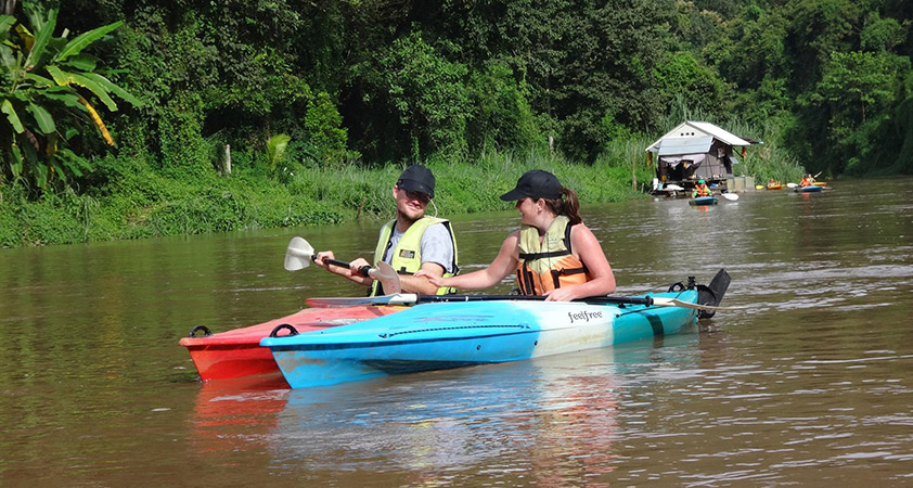 Kayaking around the Si Lanna National Park