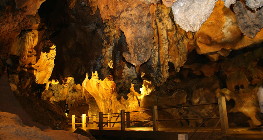 Chiang Dao cave