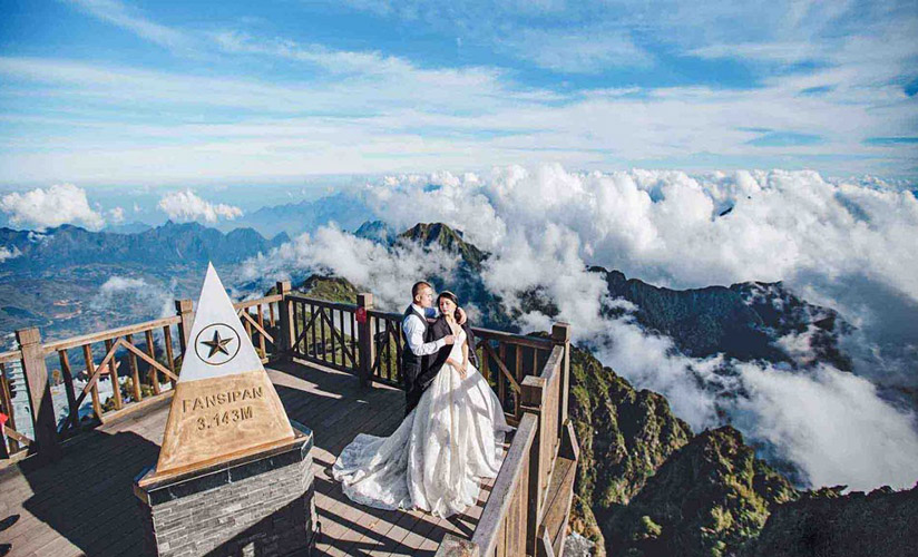 Fansipan peak is the ideal destination for people 