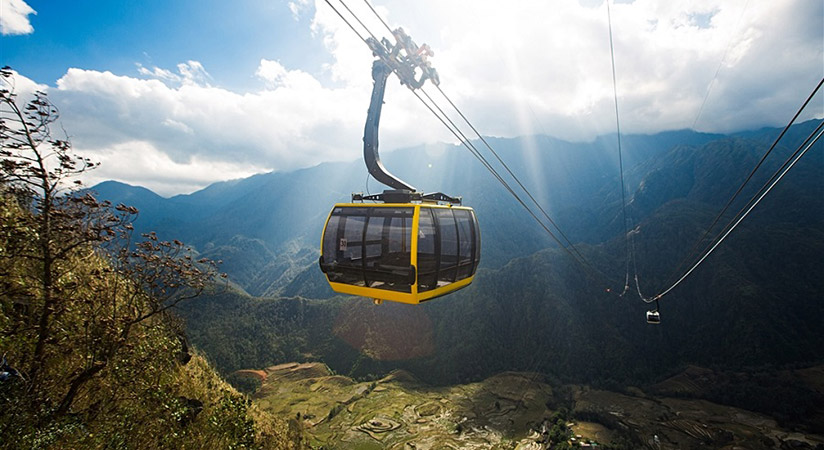 CPnquer the gighest peak of Vietnam by cable - Fansipan