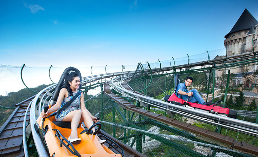 Experience the climb train at Ba Na hill