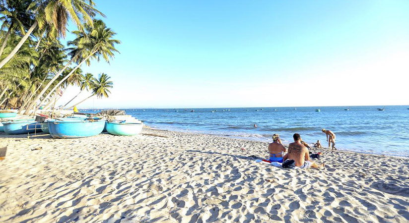 Enjoy the time on Mui Ne beach