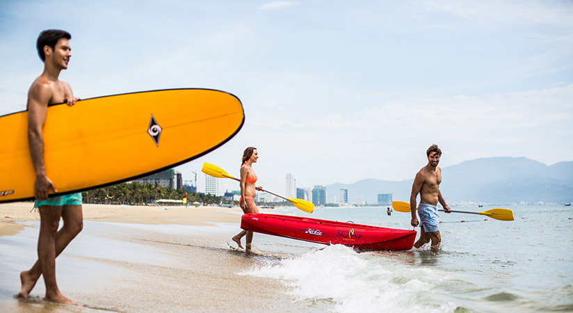 Visitors can spend all the second days playing water sports on Danang beach