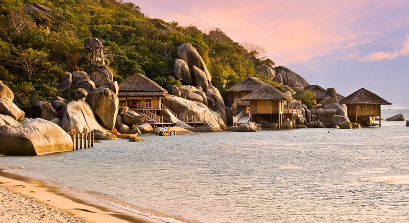 The amazing beauty of Six senses hideaway Ninh Van bay at dawn 
