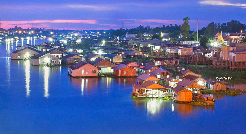 The beauty of Chau Doc at night 
