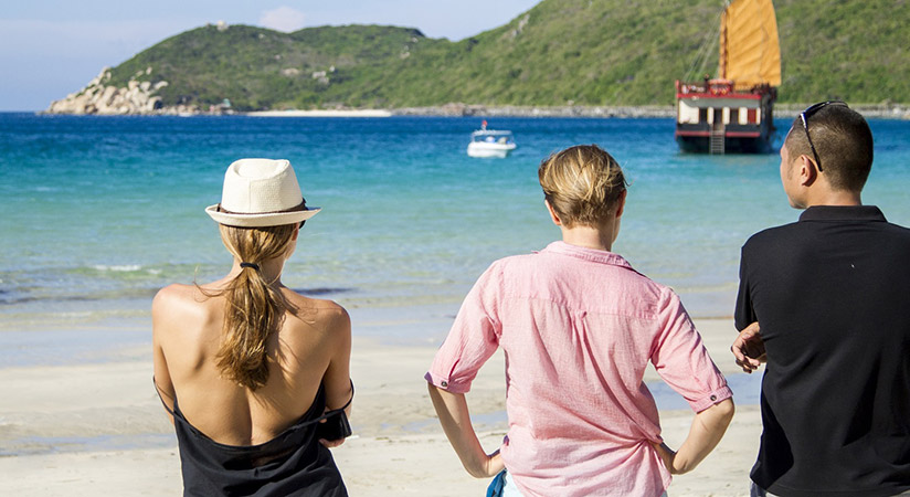 Cruise along Nha Trang Bay 